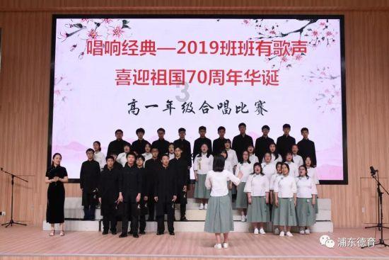 氛围感拉满！尔滨中央大街现古希腊军团